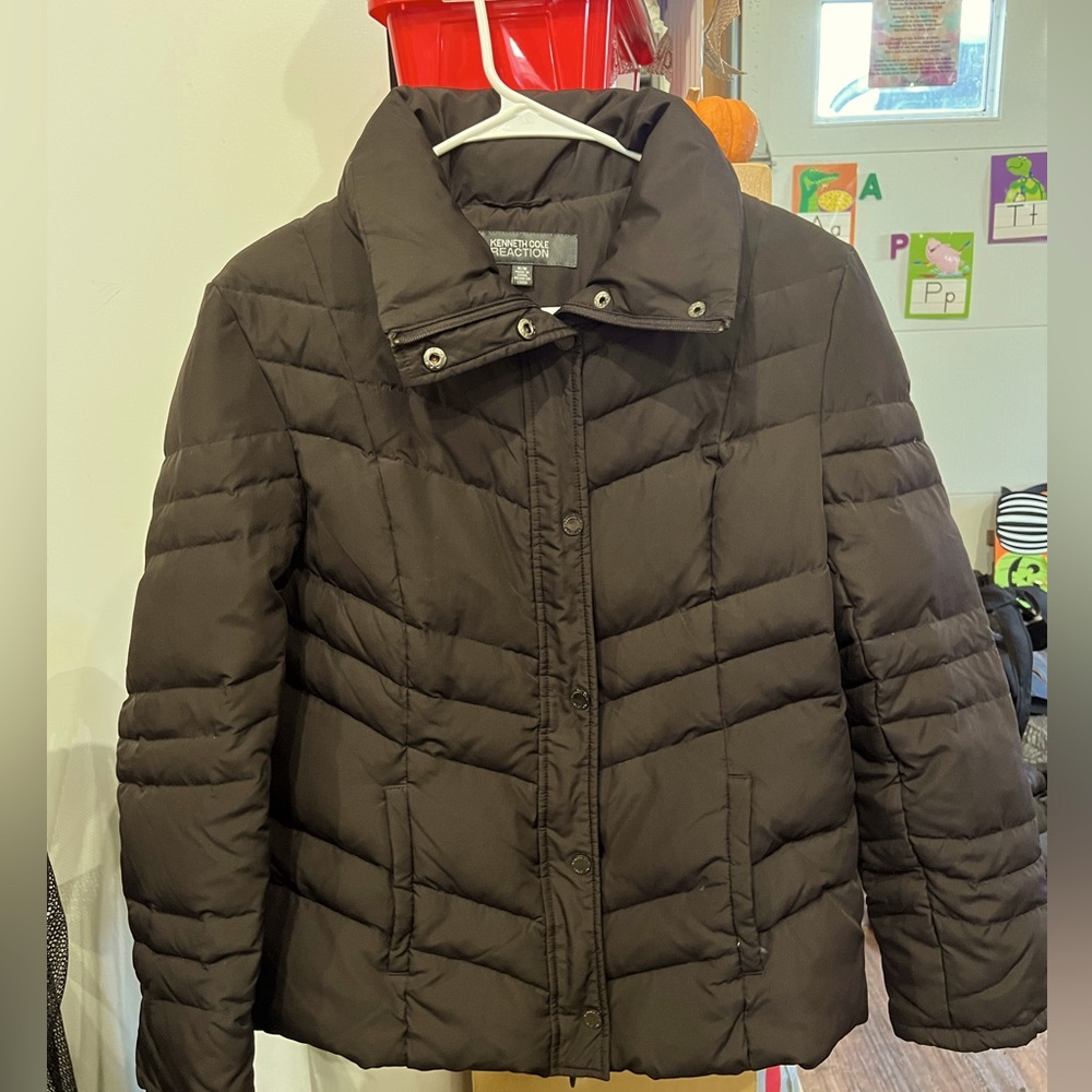 Size women’s Medium like new Dark Brown Kenneth Cole Reaction Winter Coat